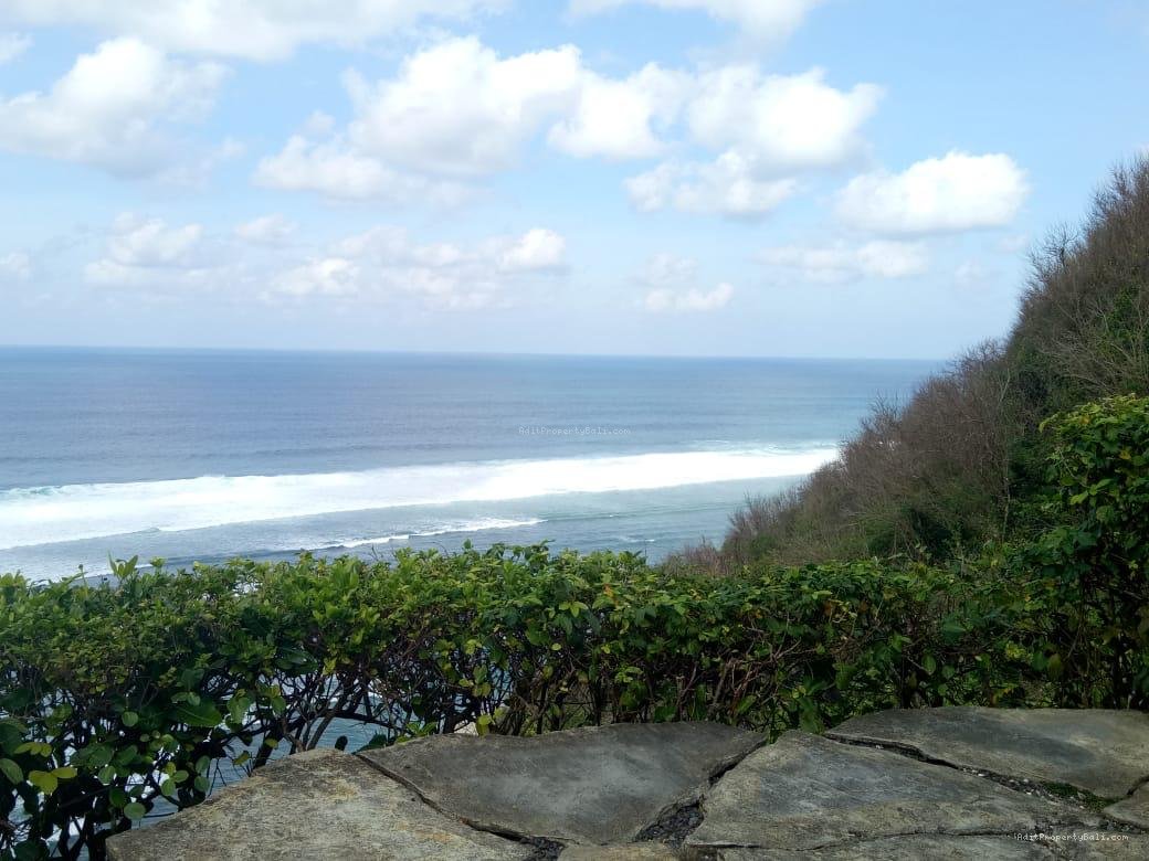 Tanah tebing pantai green bowl jimbaran