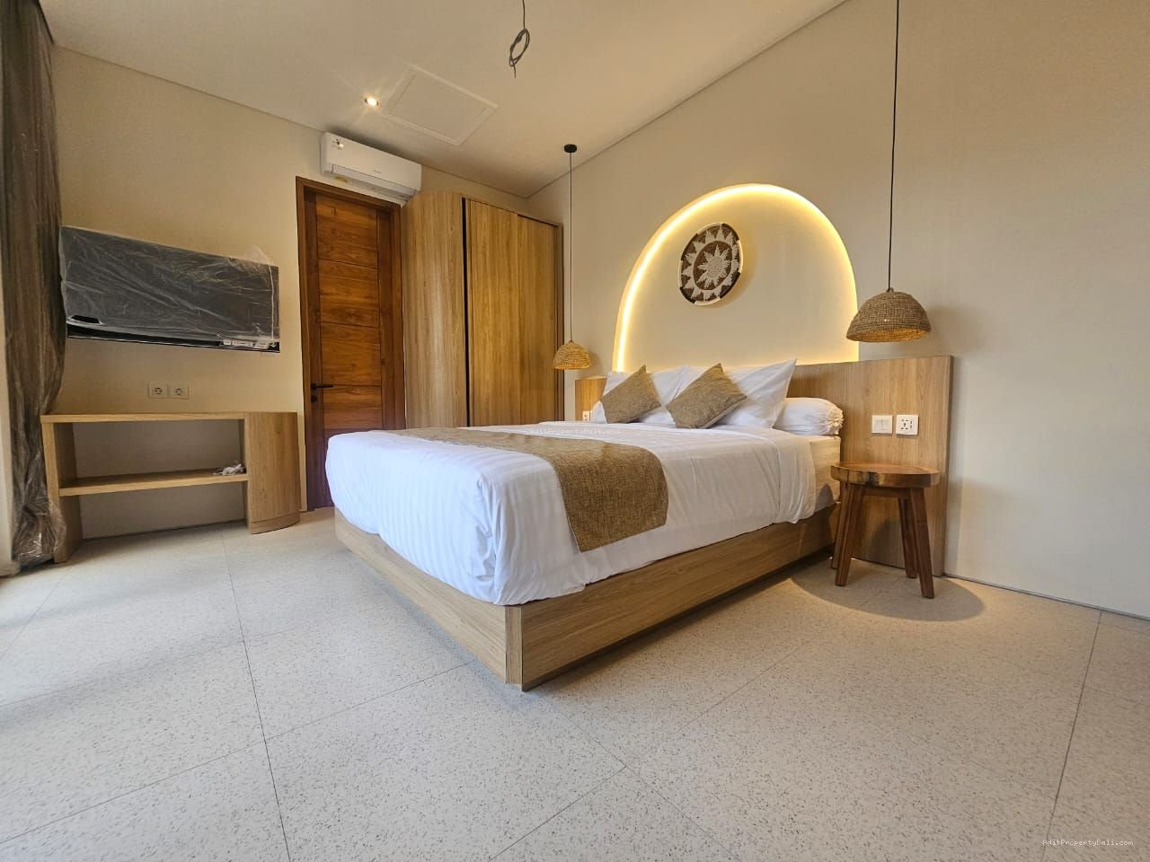 Brand New Villa Modern Mediteranian Semer Kerobokan Badung