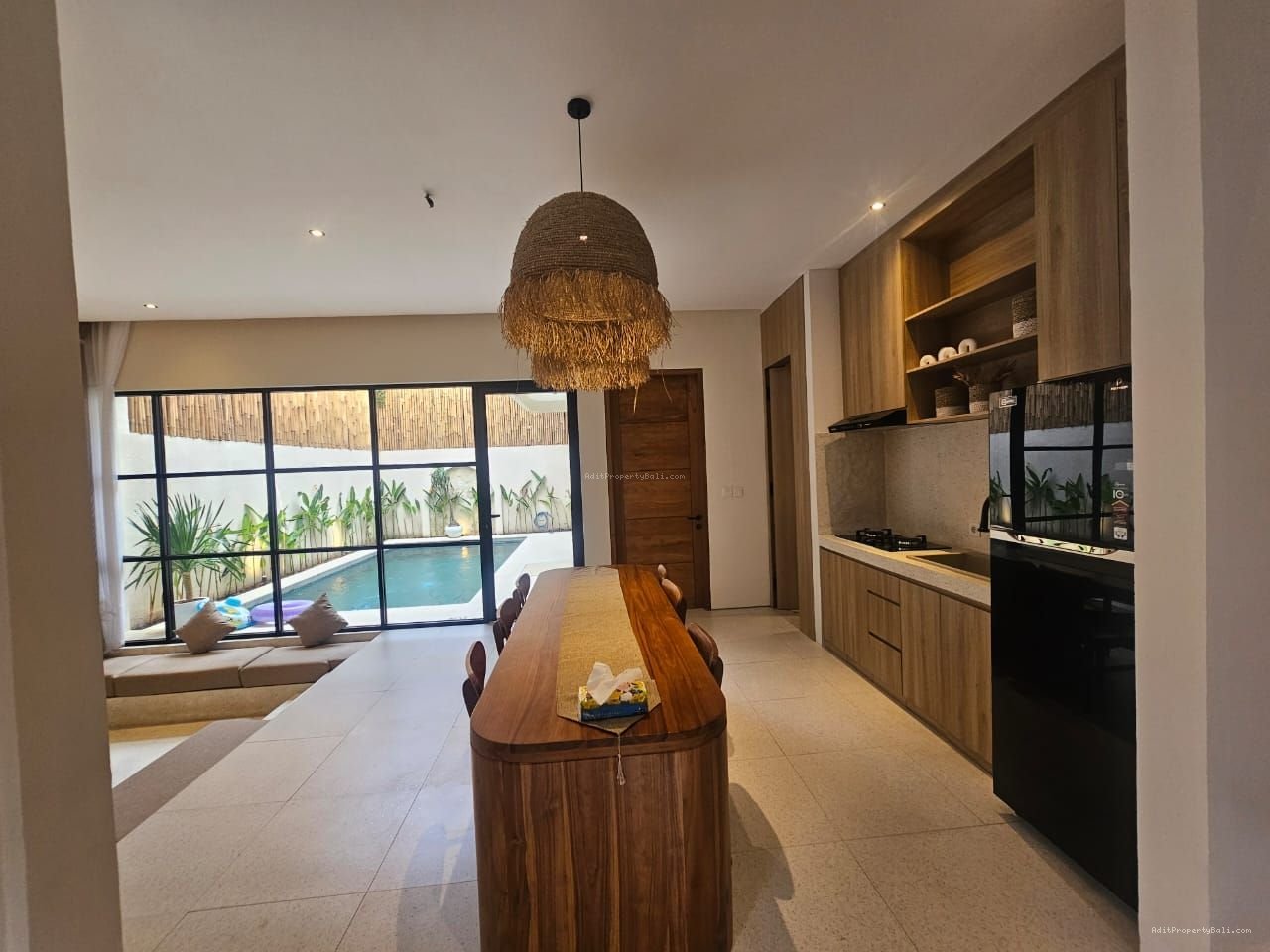 Brand New Villa Modern Mediteranian Semer Kerobokan Badung