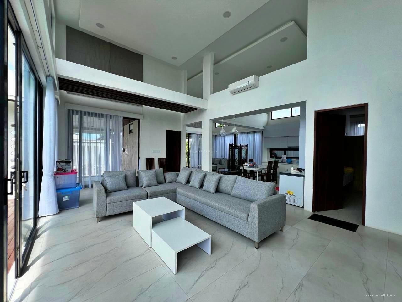 Brand New Villa View Sawah Bumbak Kerobokan Badung