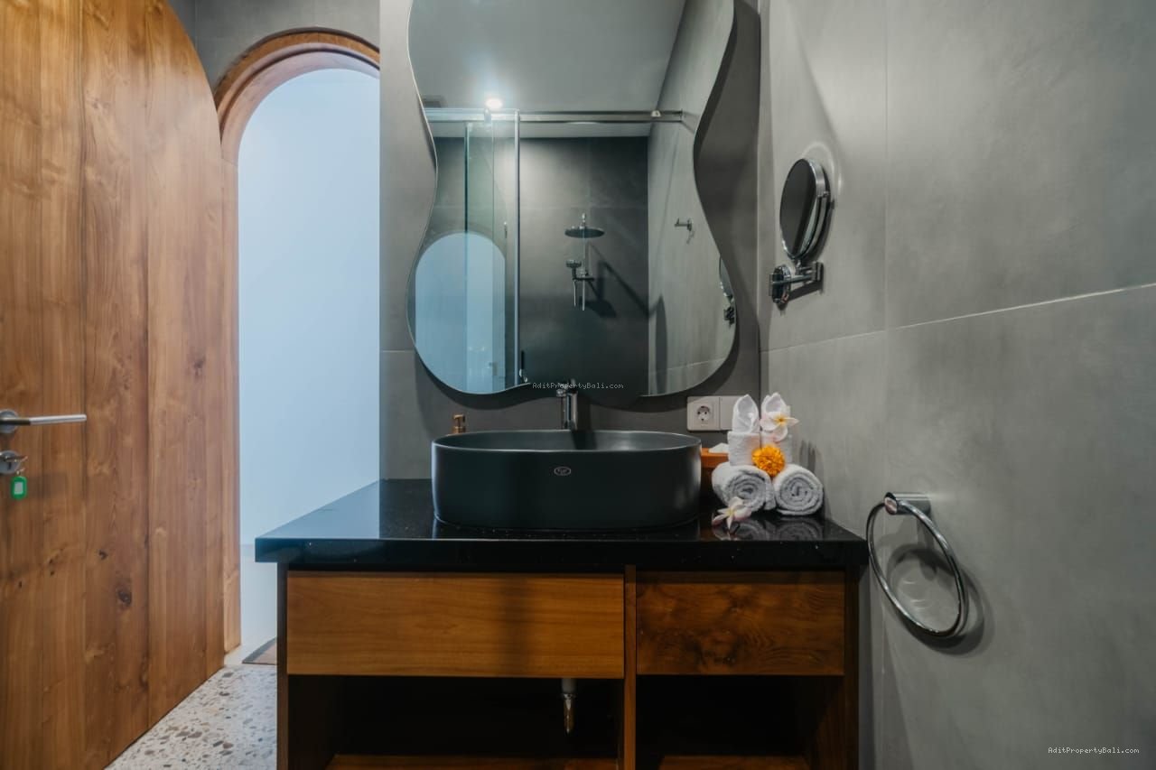 Brand New Villa Gunung Salak Kerobokan Badung