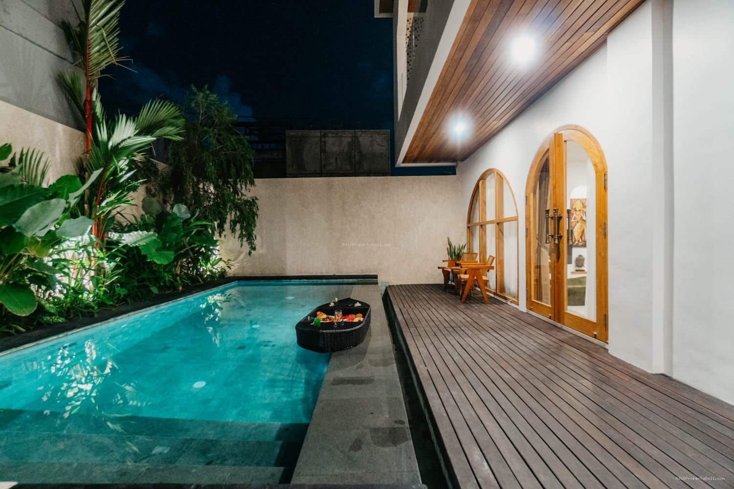 Brand New Villa Gunung Salak Kerobokan Badung