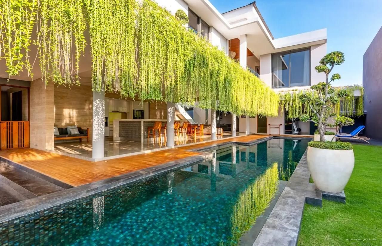 Villa modern kerobokan bali