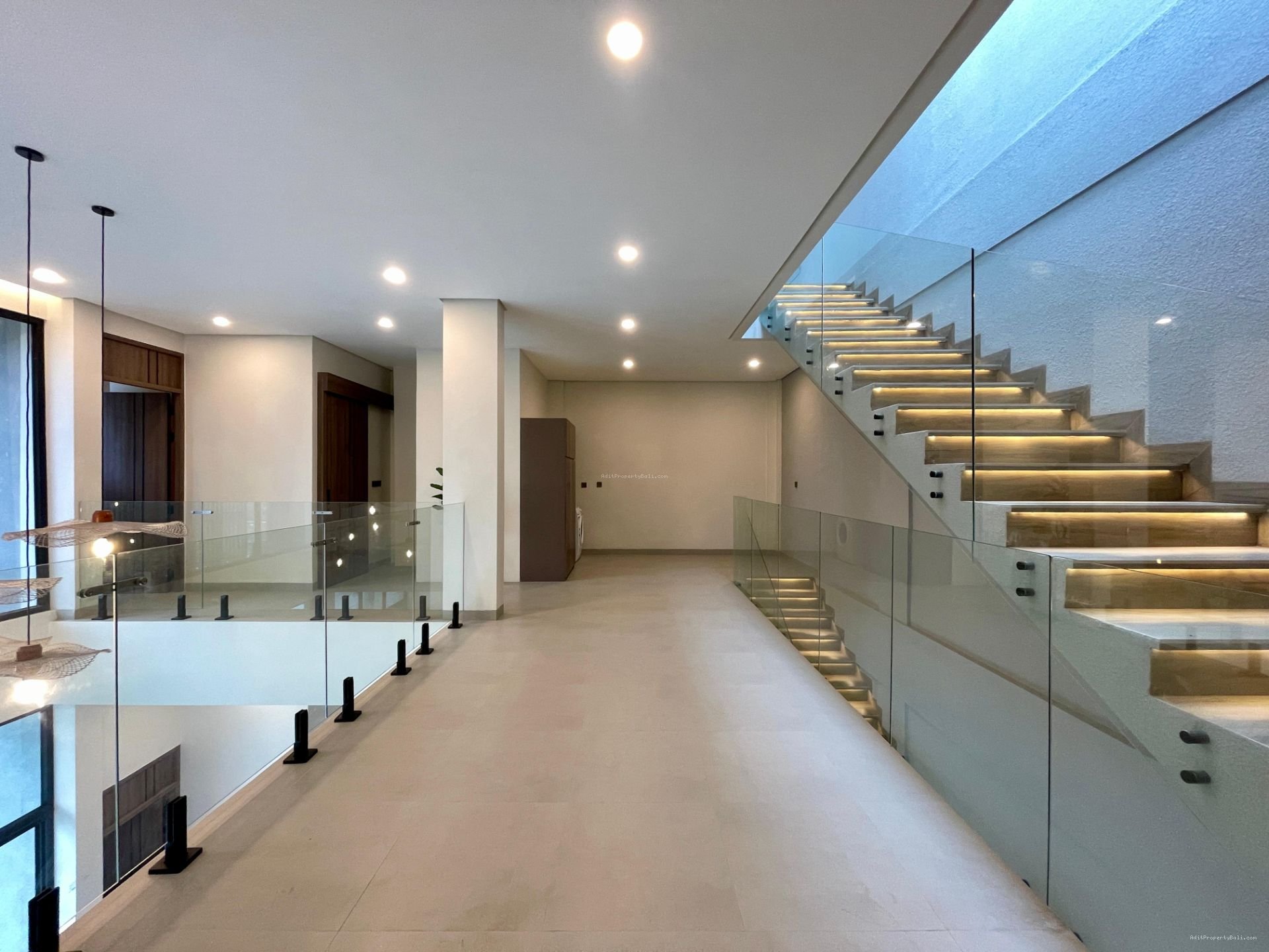 Villa Modern Ocean View Pura Masuka Ungasan Jimbaran Badung