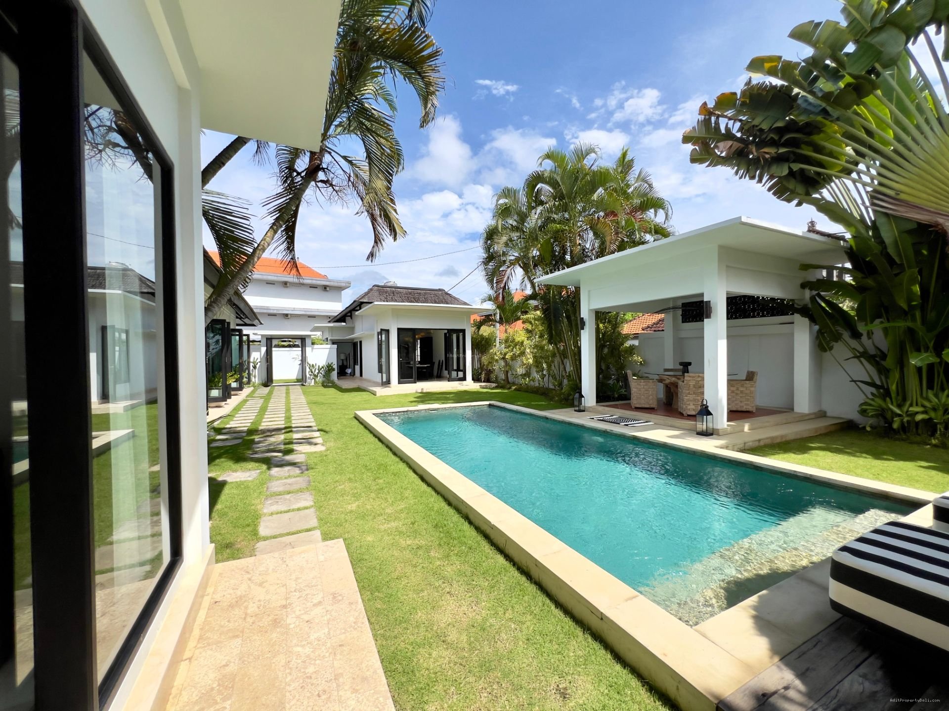 Villa Batu Bolong Canggu Badung