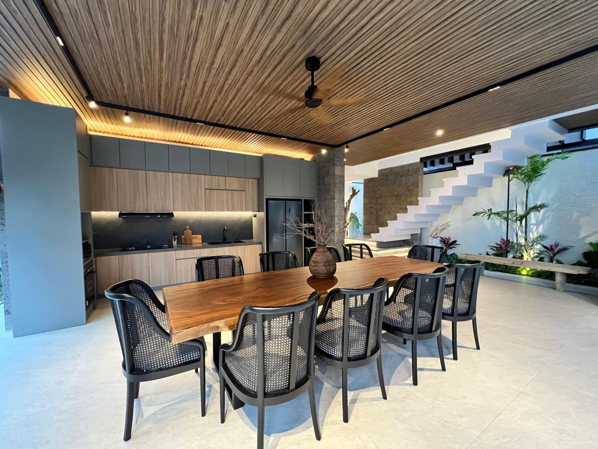 Brand New Villa Modern Tropical Berawa Canggu Badung