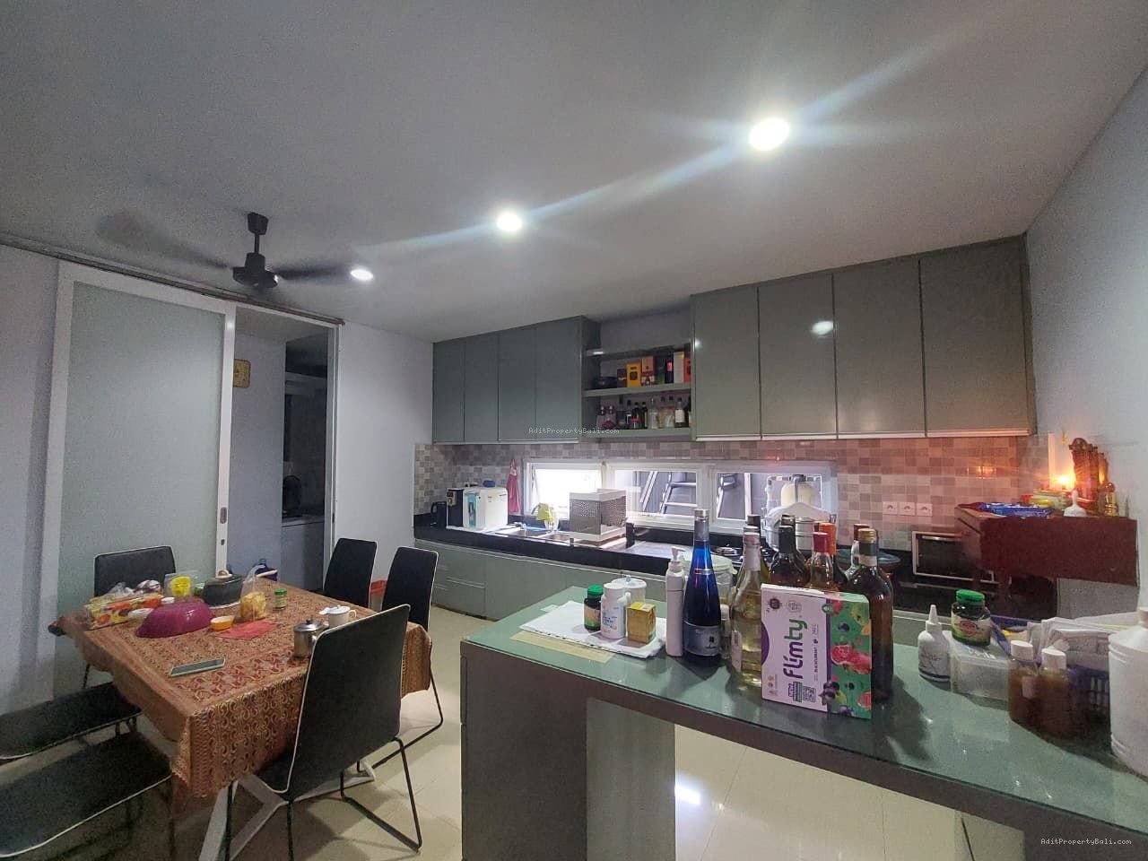 Villa Minimalis Gunung Salak Kerobokan Badung