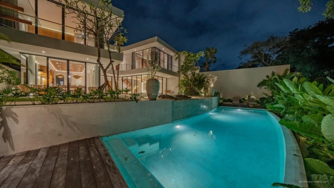 Villa Modern Umalas Kerobokan Badung