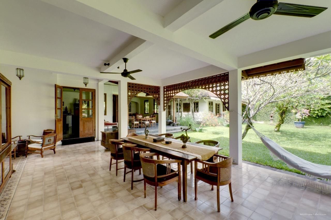 Villa Umalas Kerobokan Badung Bali