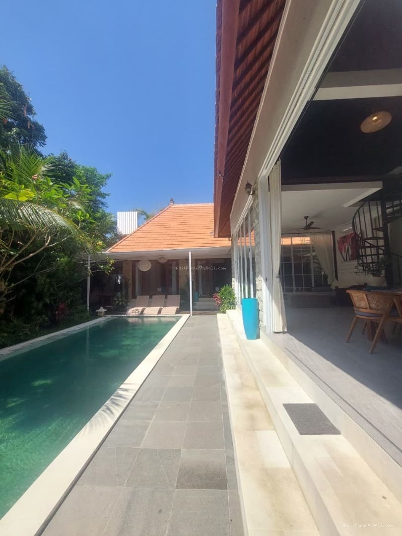 Villa Luxury Bumbak Umalas Kerobokan Badung