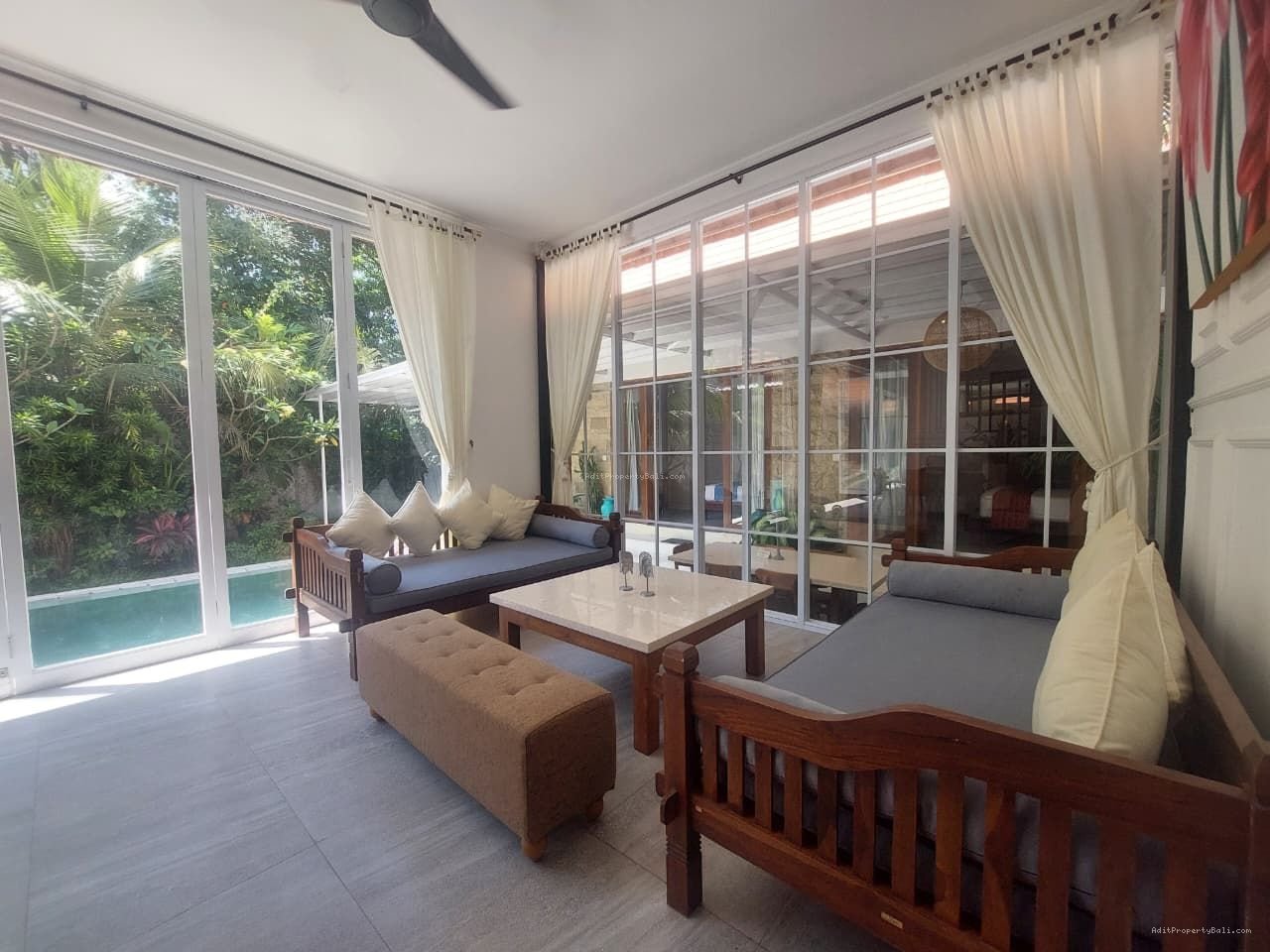Villa Luxury Bumbak Umalas Kerobokan Badung