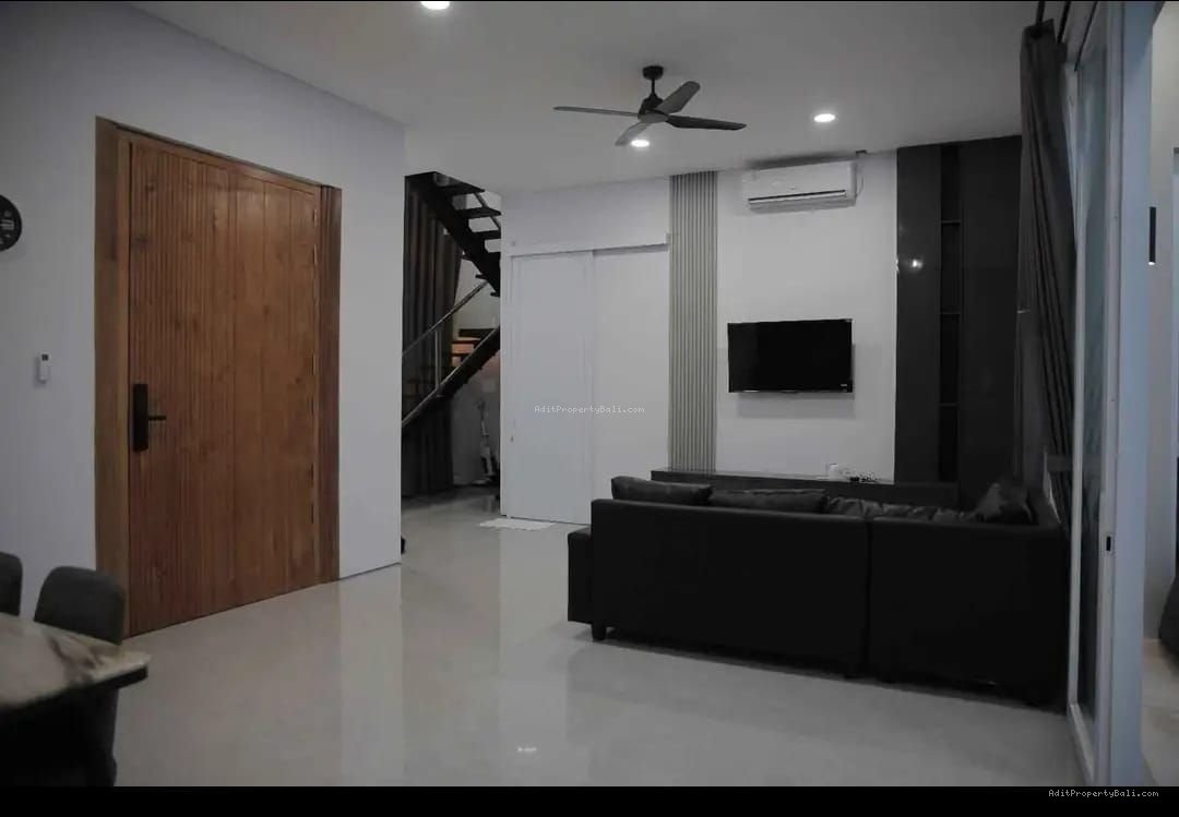 Villa Modern Raya Canggu Badung