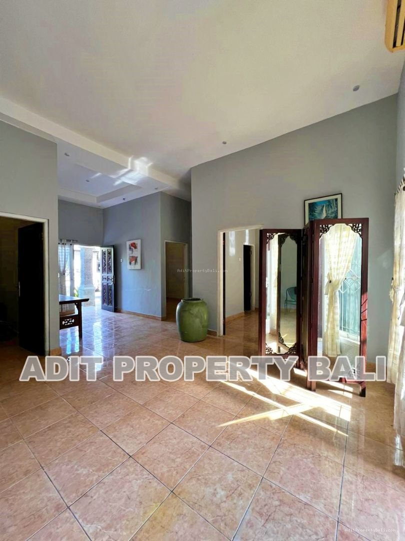 Rumah Taman Sari Kerobokan Badung