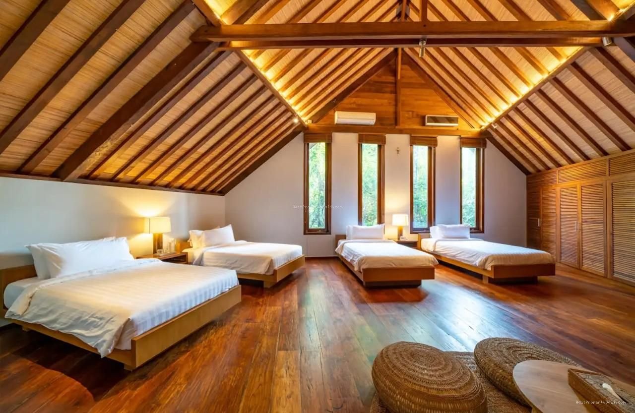 Villa raya canggu bali