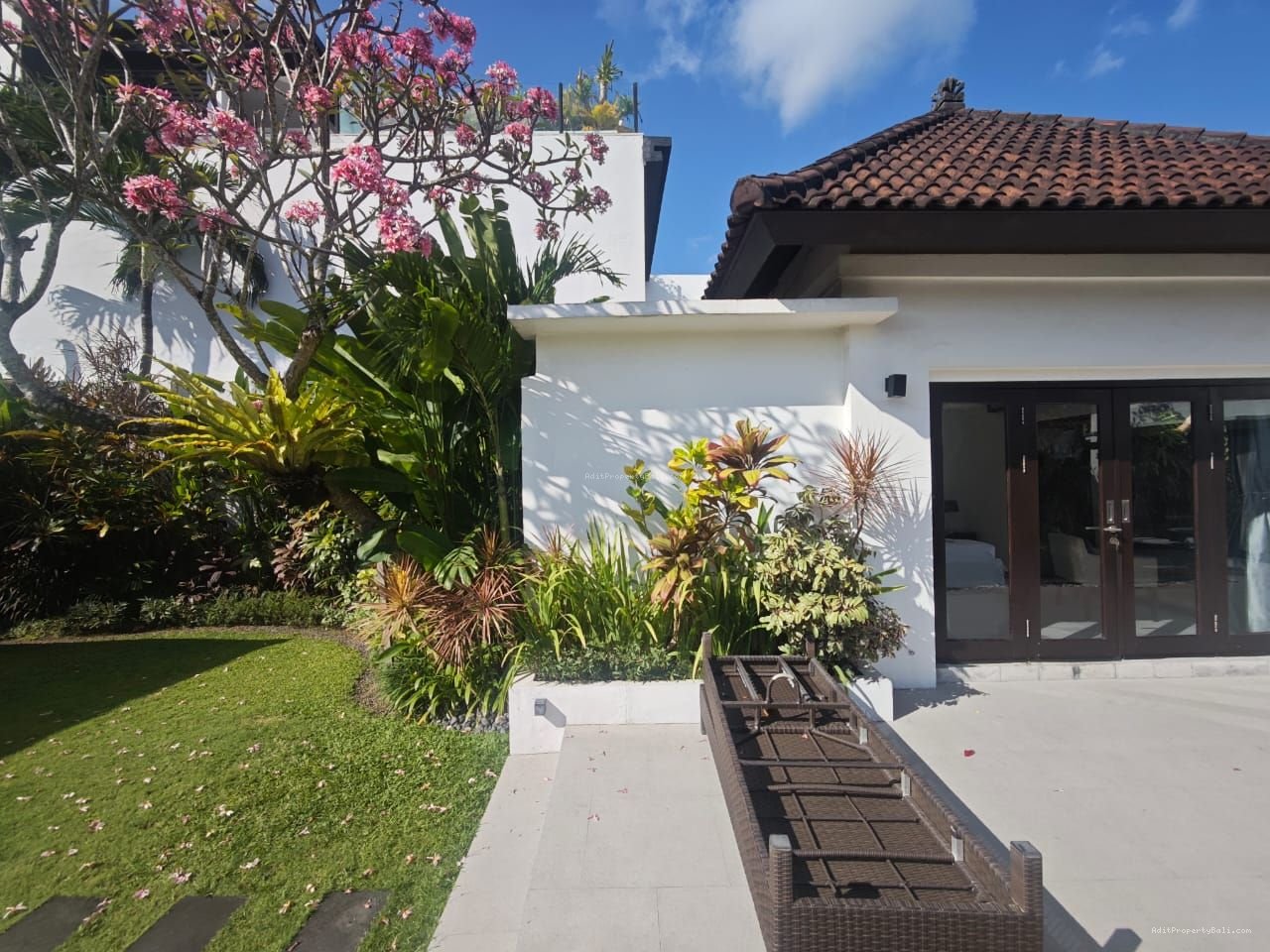 Villa view sawah berawa canggu