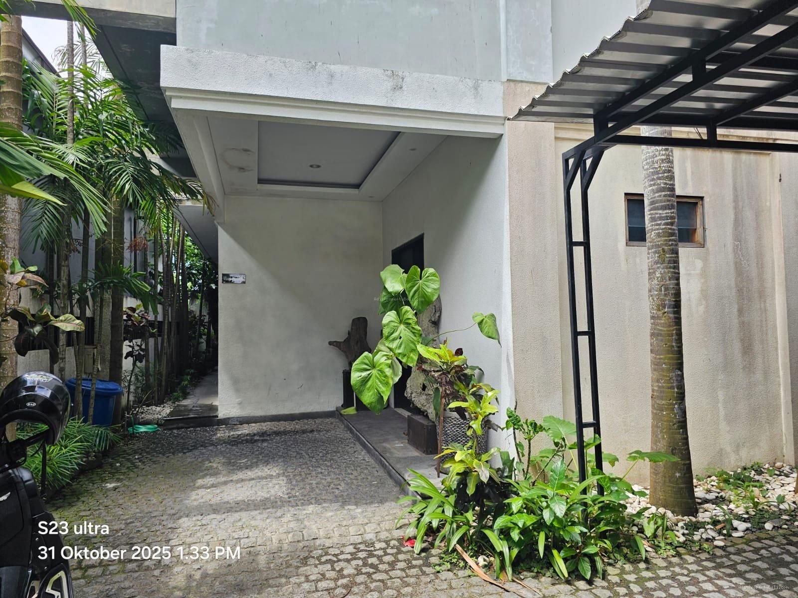 Villa tropical raya canggu badung bali