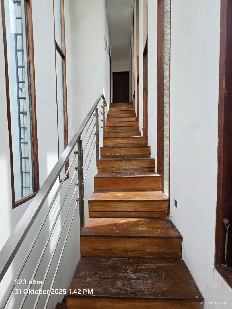 Villa tropical raya canggu badung bali