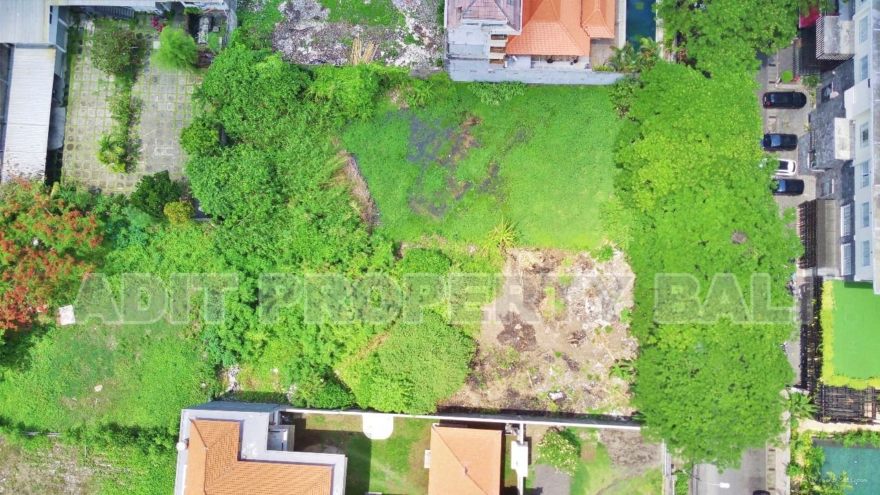 Tanah strategis dewi sri kuta