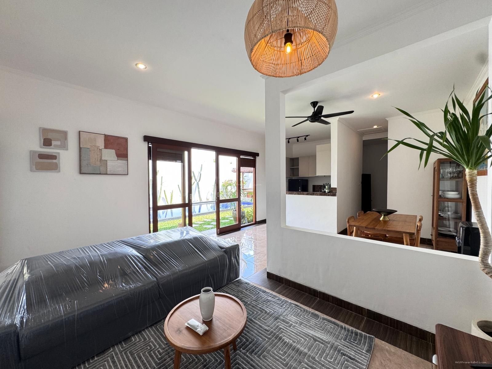 Villa modern tropical canggu bali