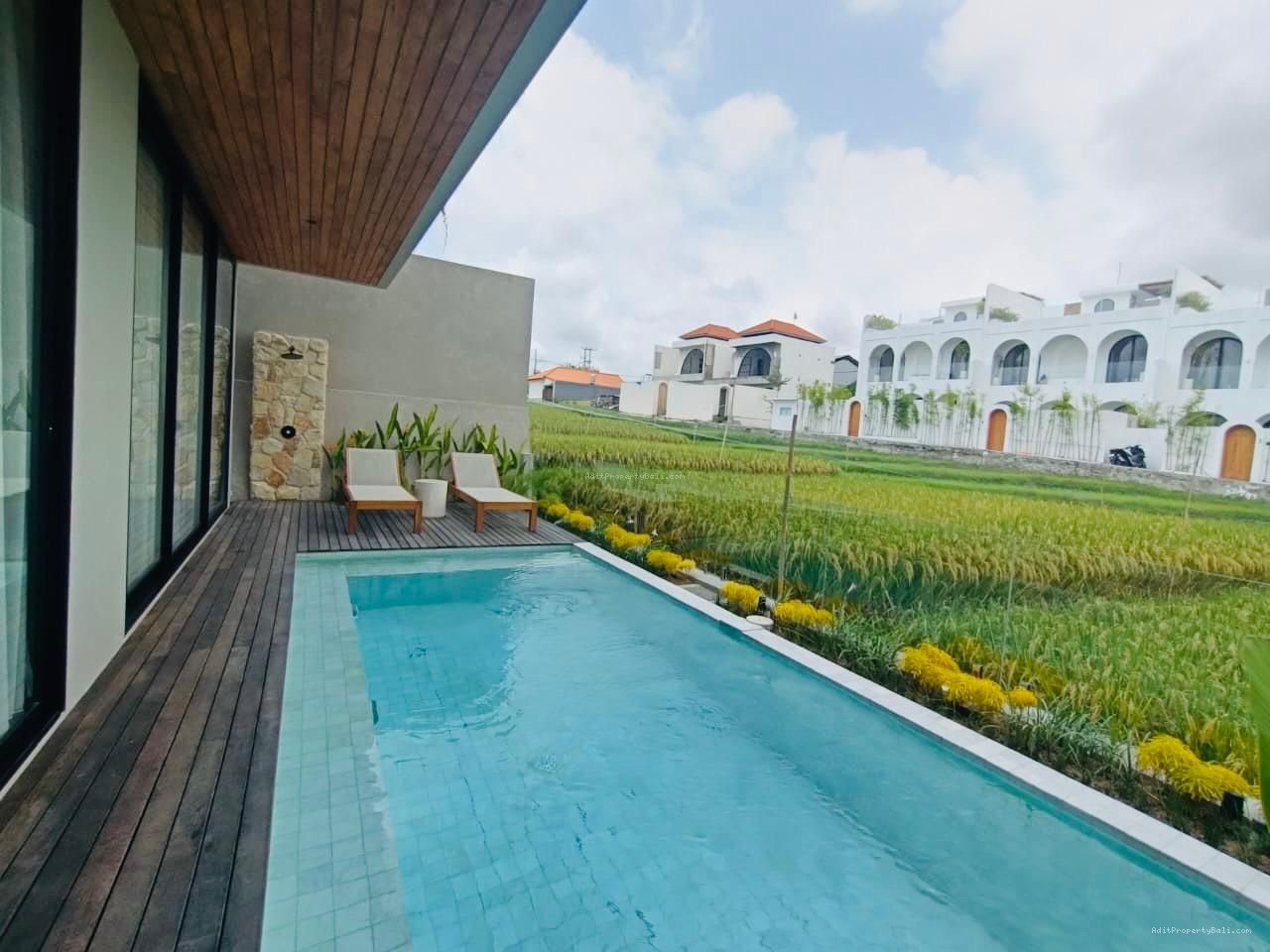 Villa modern tropical tumbak bayuh mengwi