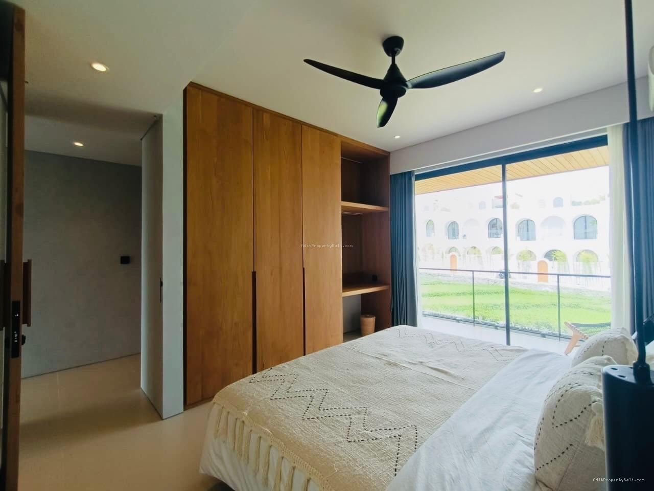 Villa modern tropical tumbak bayuh mengwi