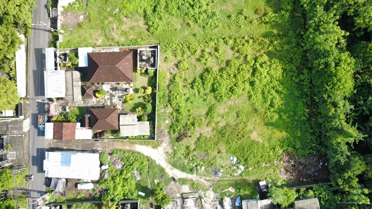 Tanah goa gong jimbaran