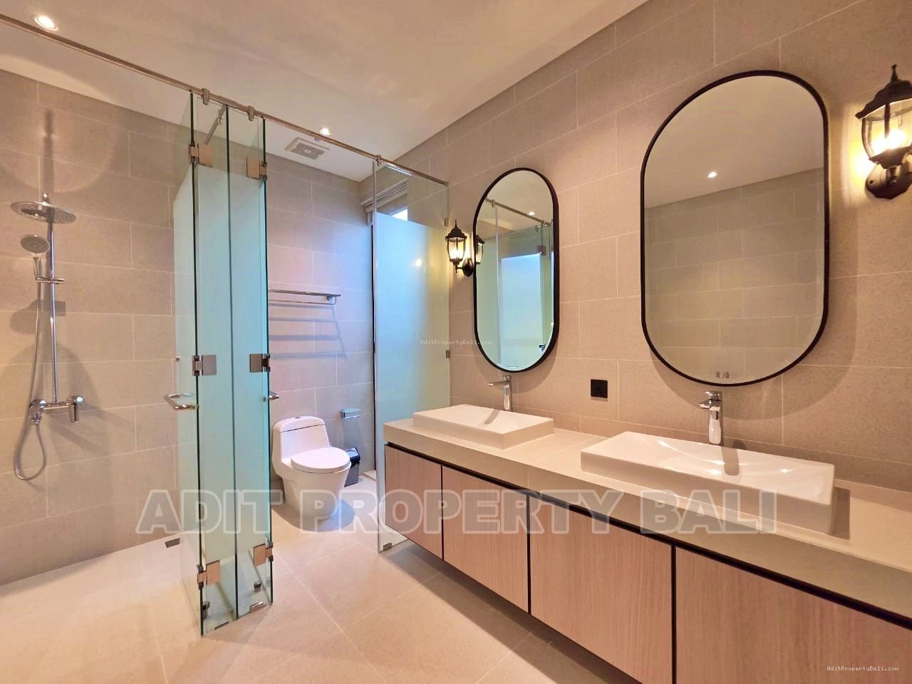 Brand New Villa Pantai Berawa Canggu Badung