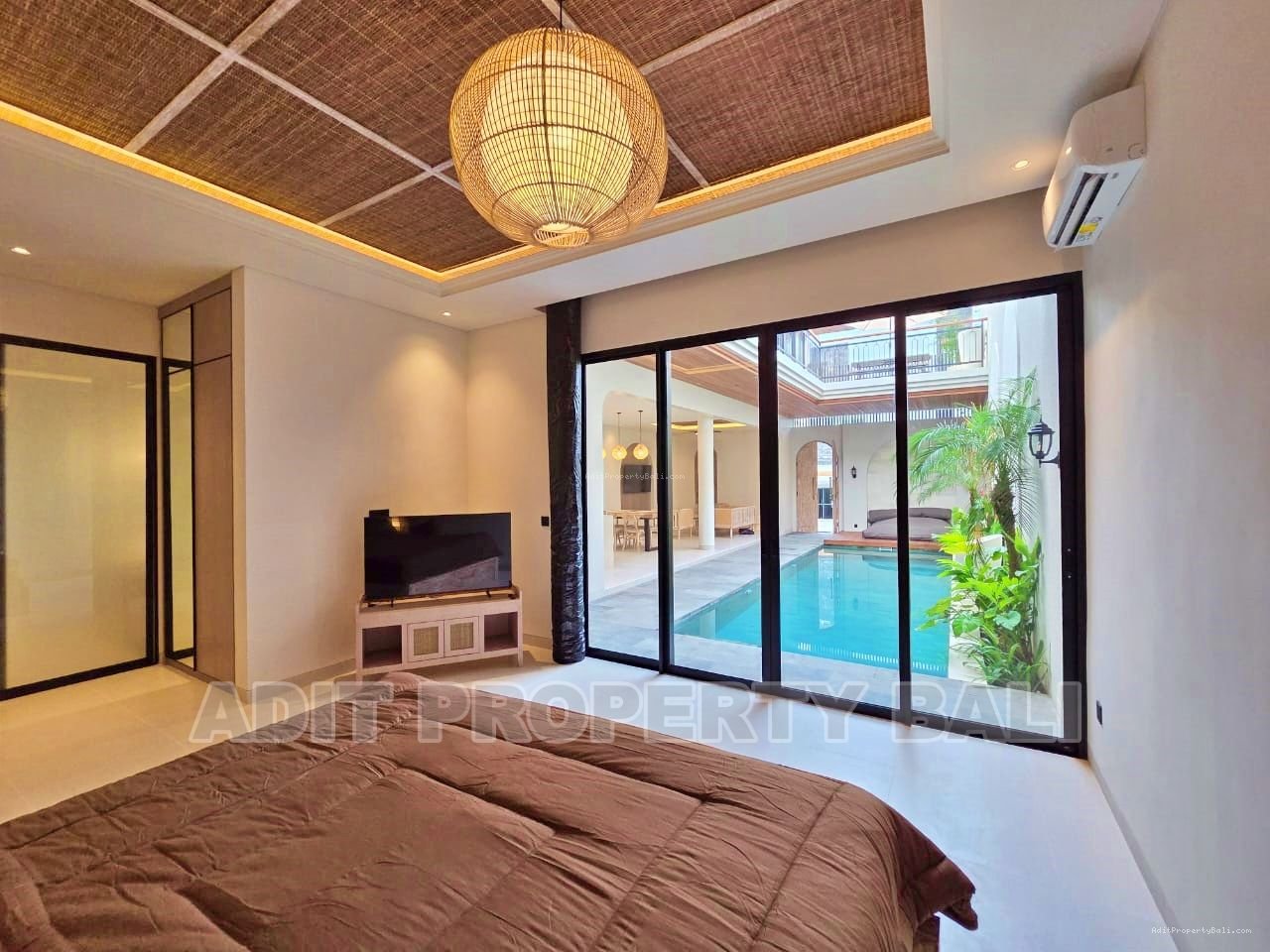 Brand New Villa Pantai Berawa Canggu Badung