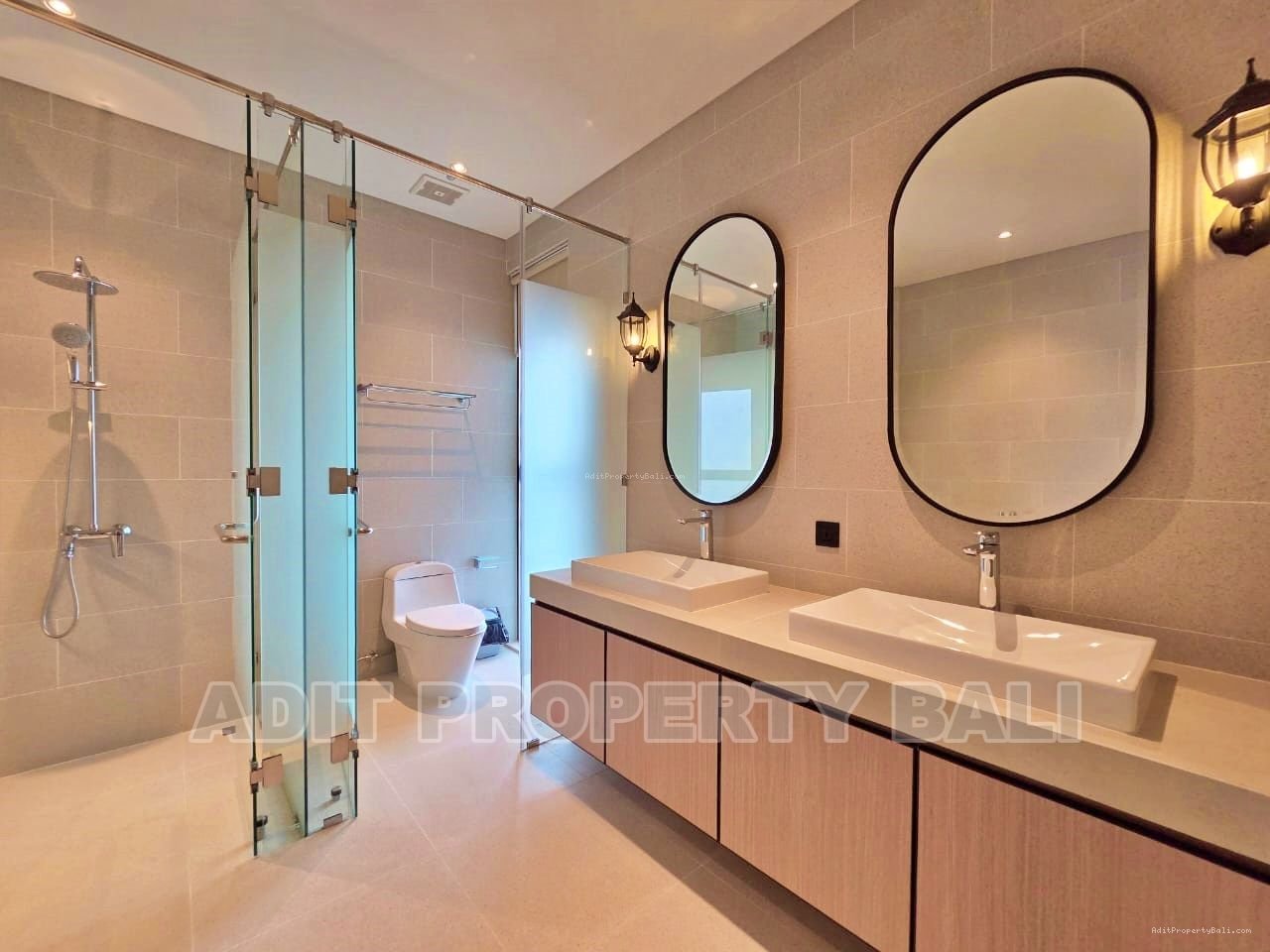 Brand New Villa Pantai Berawa Canggu Badung