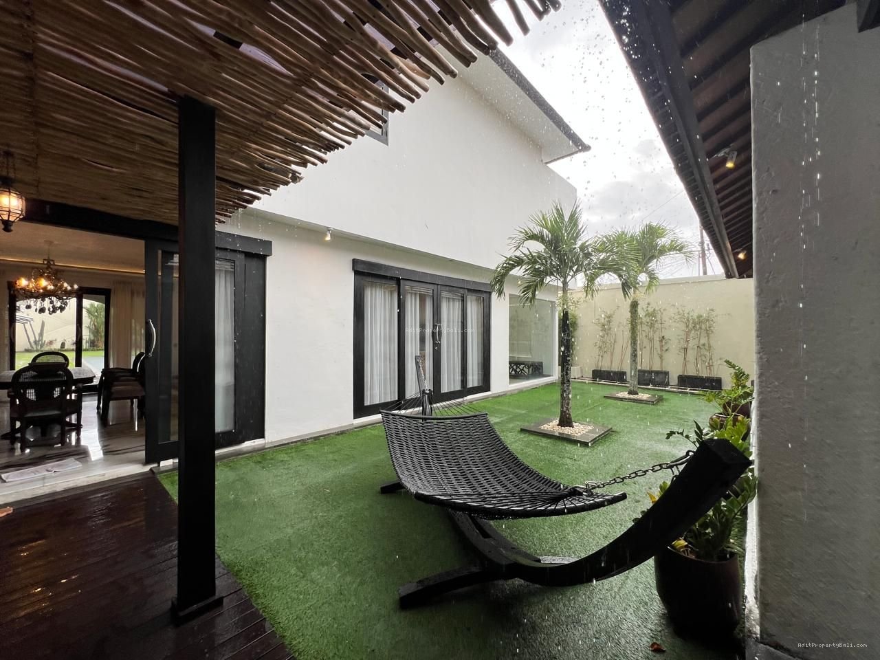 Villa luxury Batubelig seminyak bali