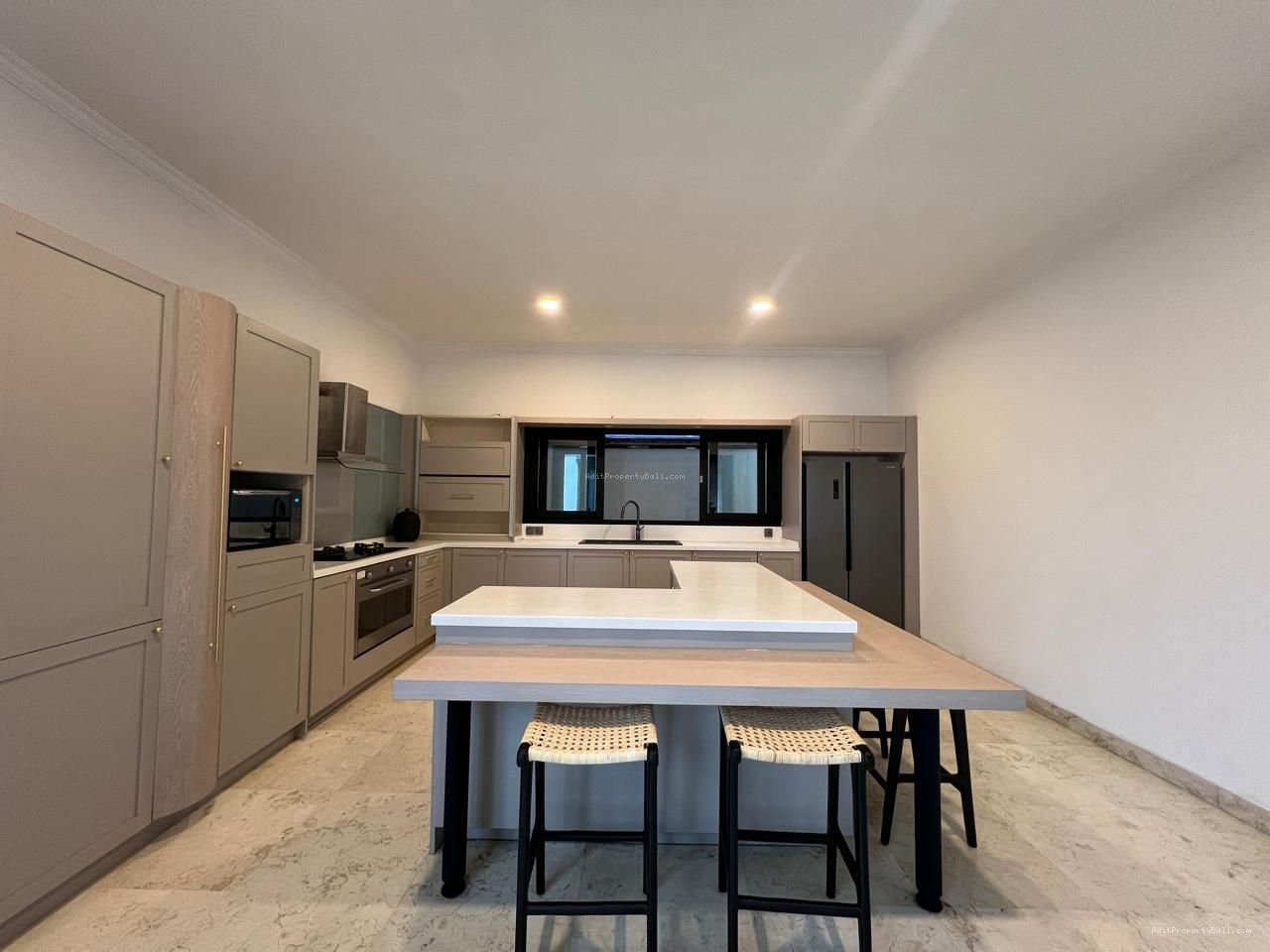 Villa luxury Batubelig seminyak bali