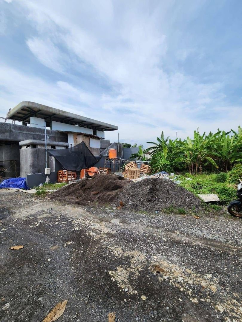 Tanah Padang Linjong Canggu Badung Bali