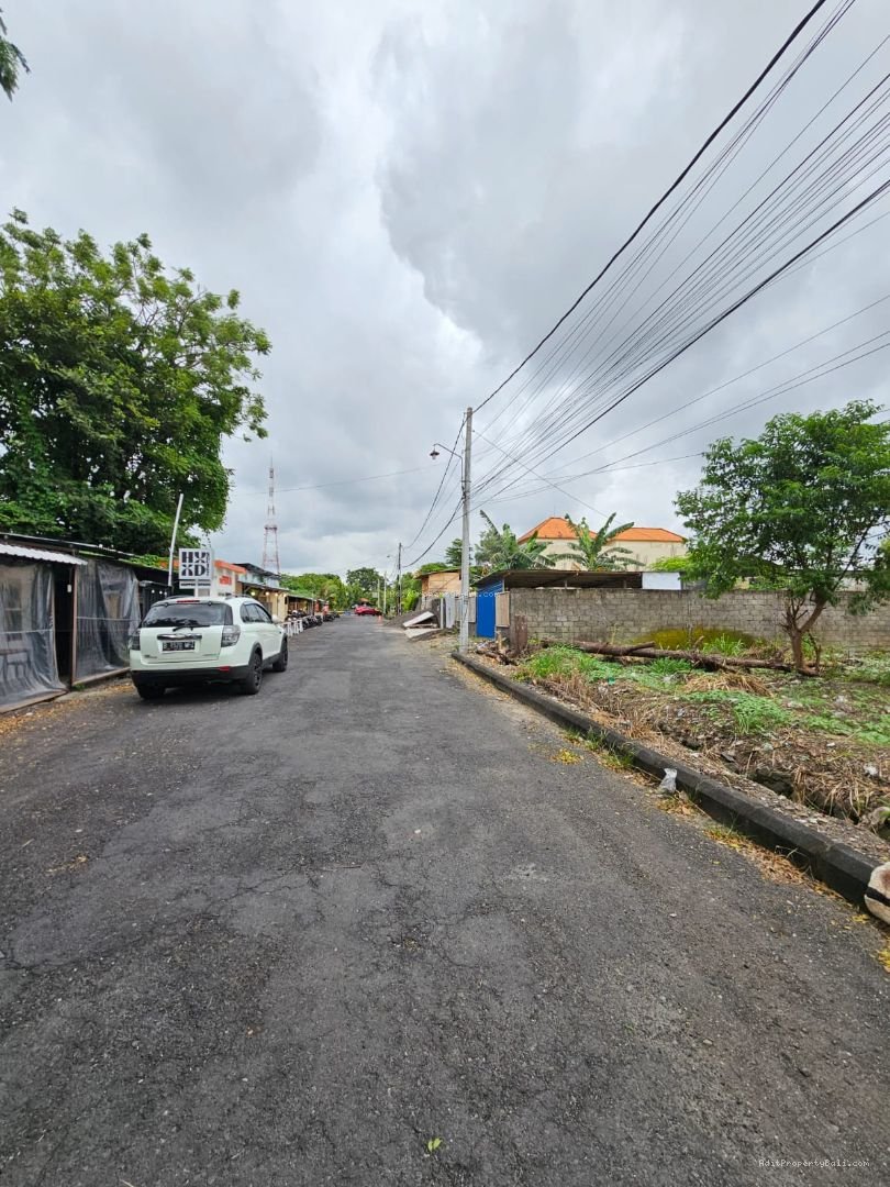 Tanah Badak Agung Renon Denpasar Bali