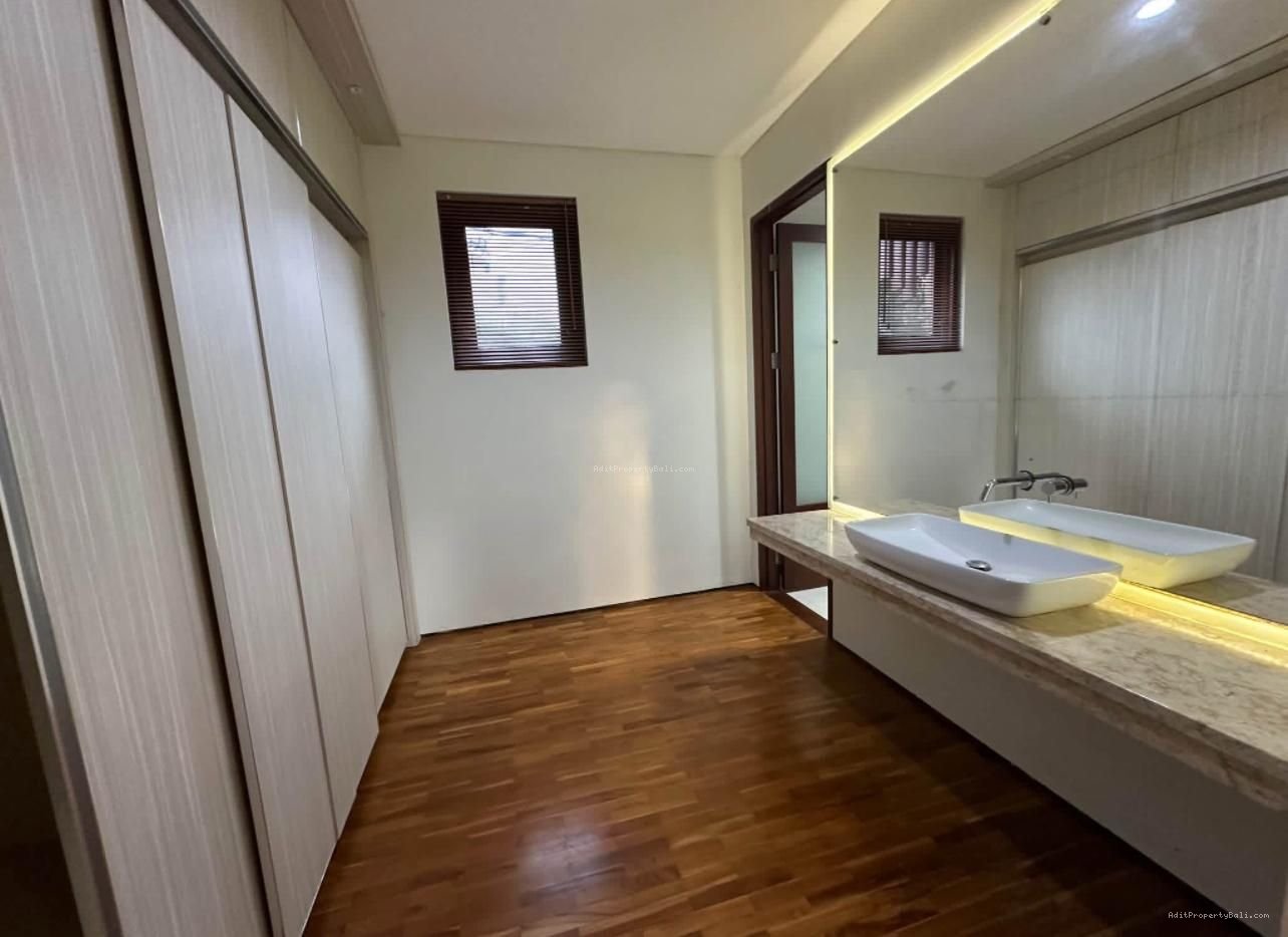 Rumah turun harga gatot subroto denpasar barat