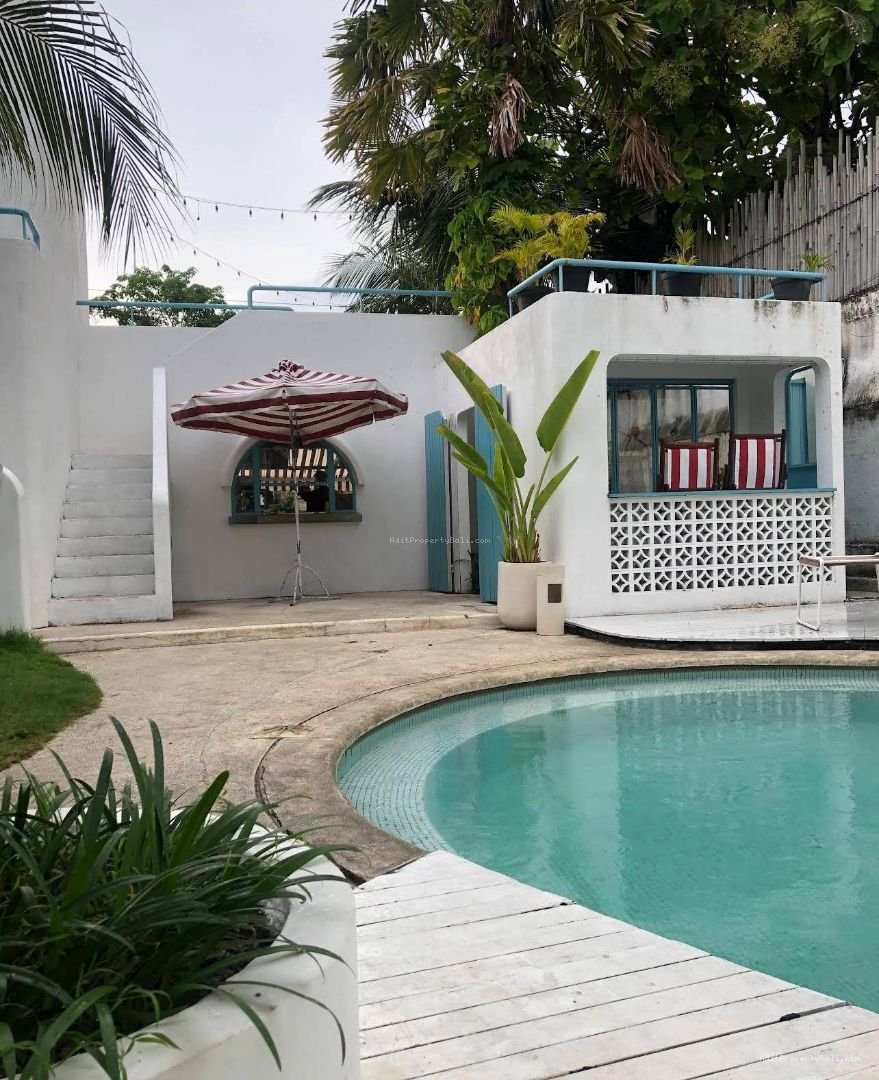 Tanah & Bangunan Resto Pantai Berawa Canggu Badung