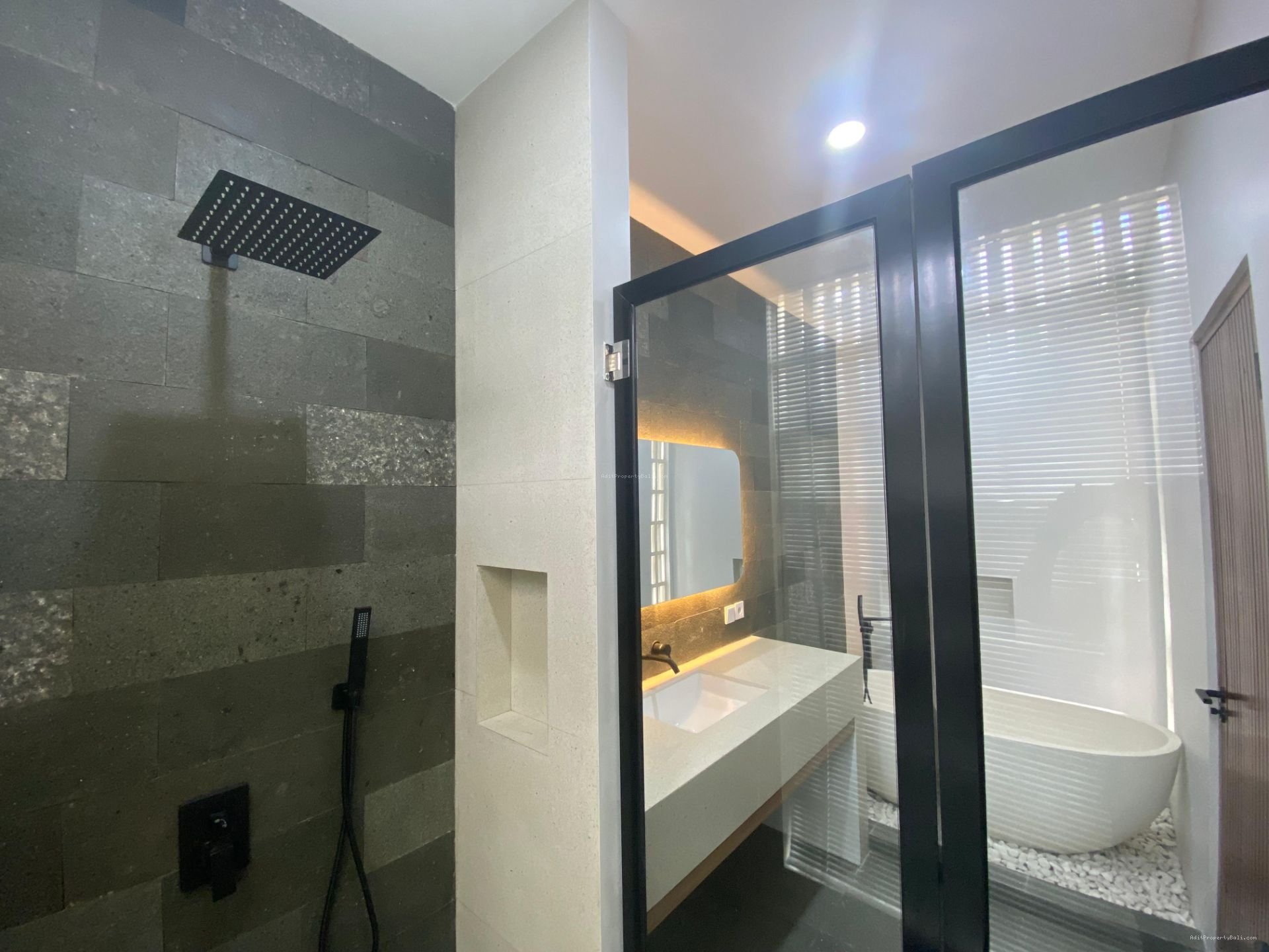 Villa mediteranian tumbak bayuh mengwi badung