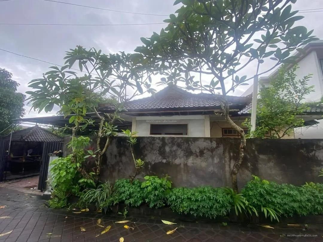 Tanah & Bangunan Berawa Canggu Badung Bali