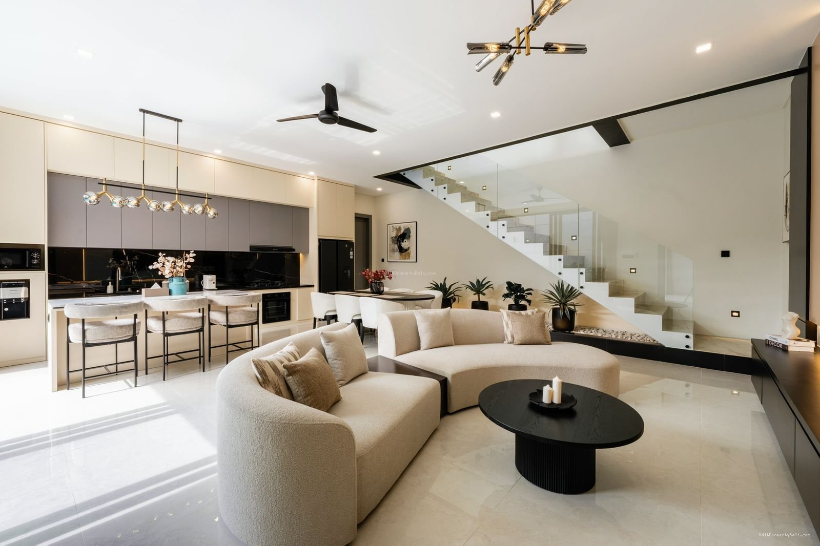 Villa Mewah Modern Minimalis Berawa Canggu Bali