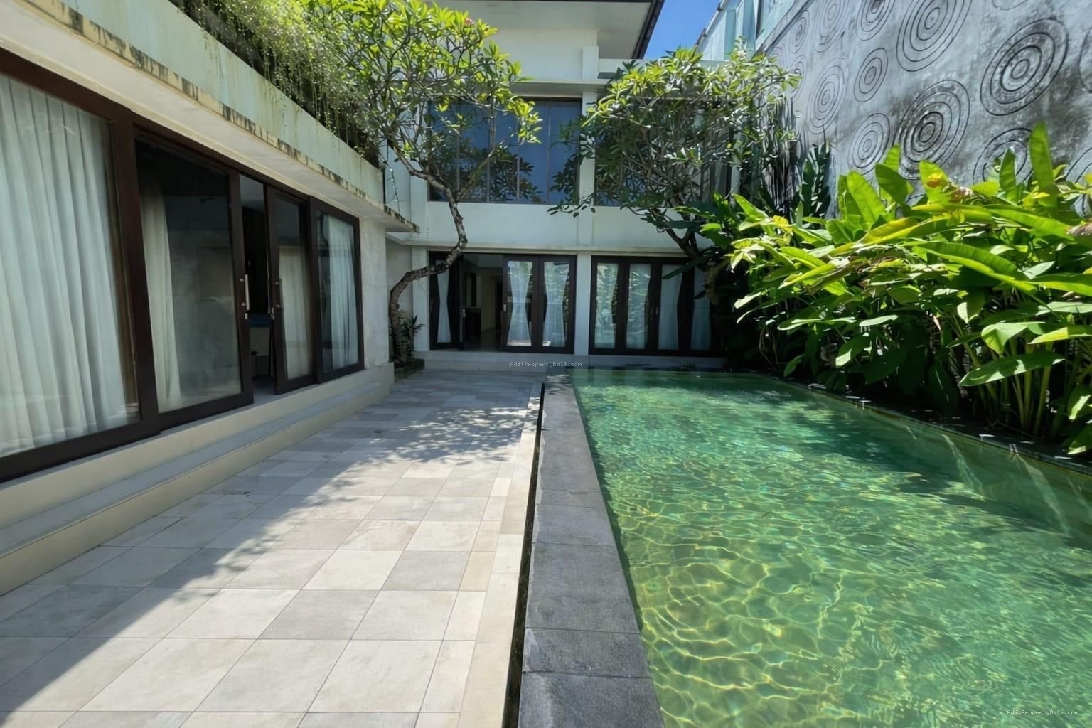 Rumah Semi Villa Tukad Badung Renon Denpasar Bali
