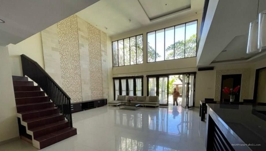 Rumah Semi Villa Tukad Badung Renon Denpasar Bali