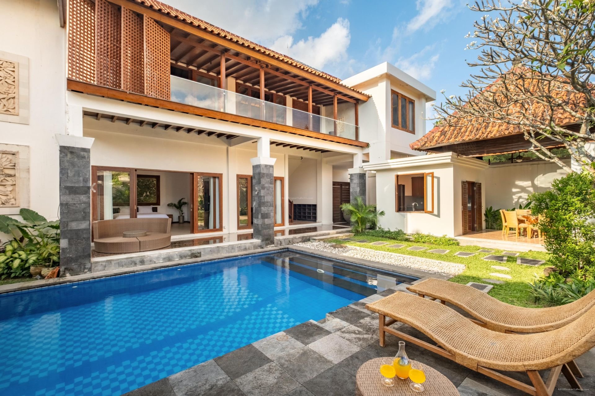 Villa Bumbak umalas kerobokan