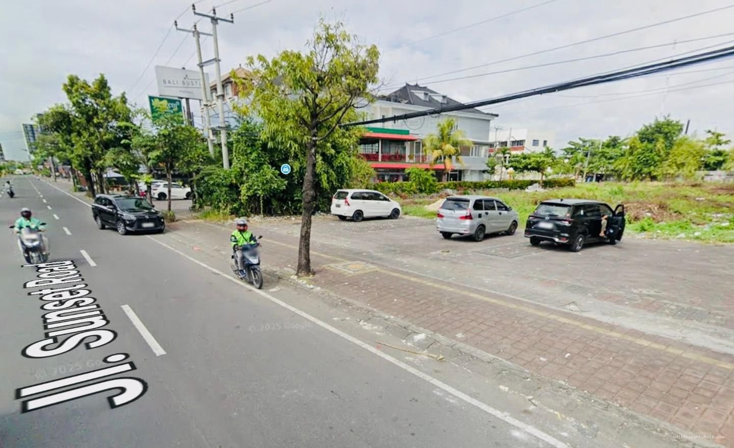 Tanah Raya Sunset Road Seminyak badung