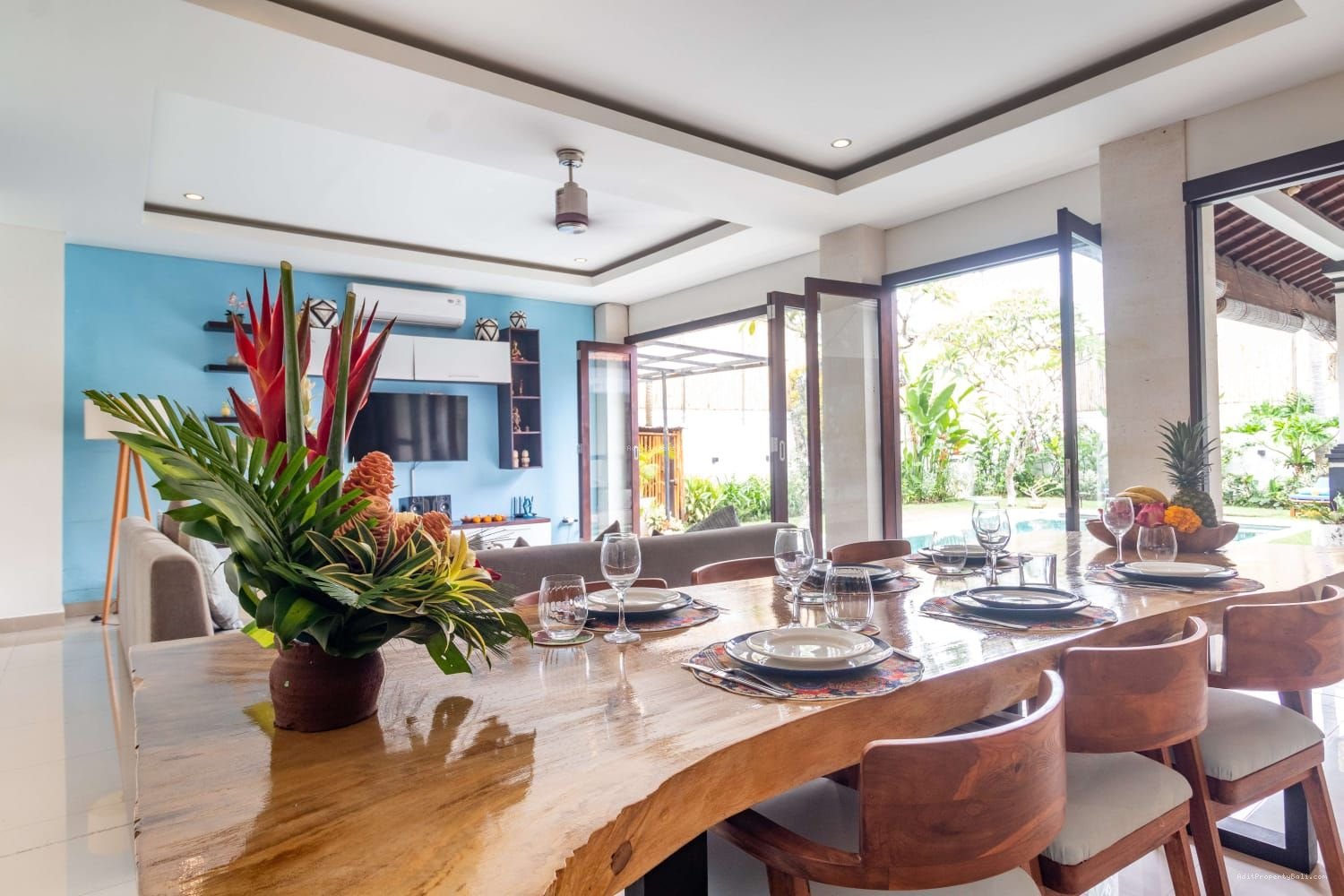 Villa Tumbak Bayuh Pererenan Badung Bali