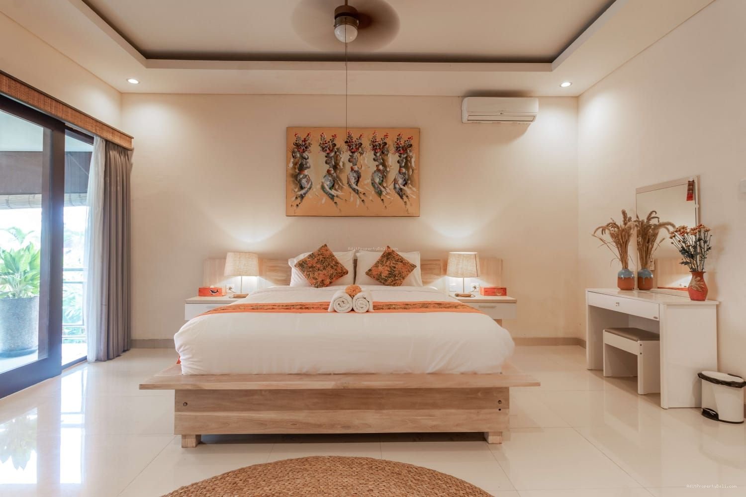 Villa Tumbak Bayuh Pererenan Badung Bali