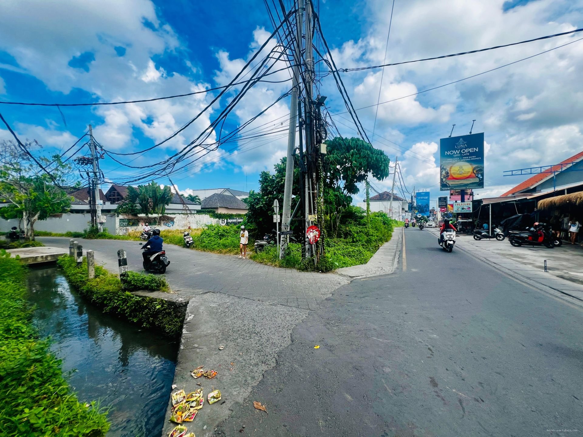 Tanah short cut berawa canggu