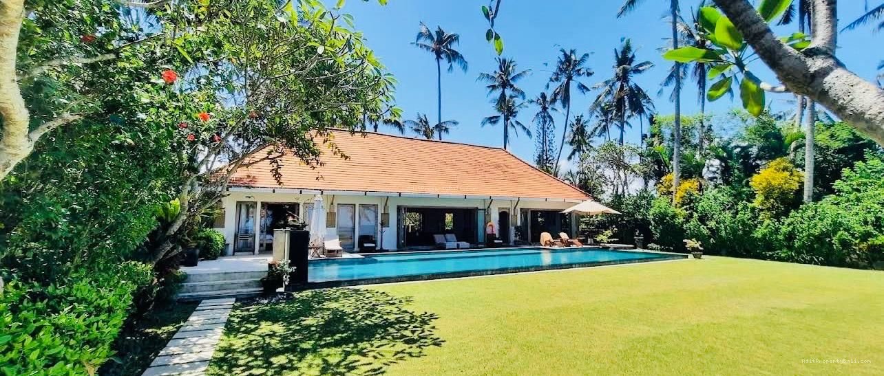 Villa beach front pantai bonian tabanan