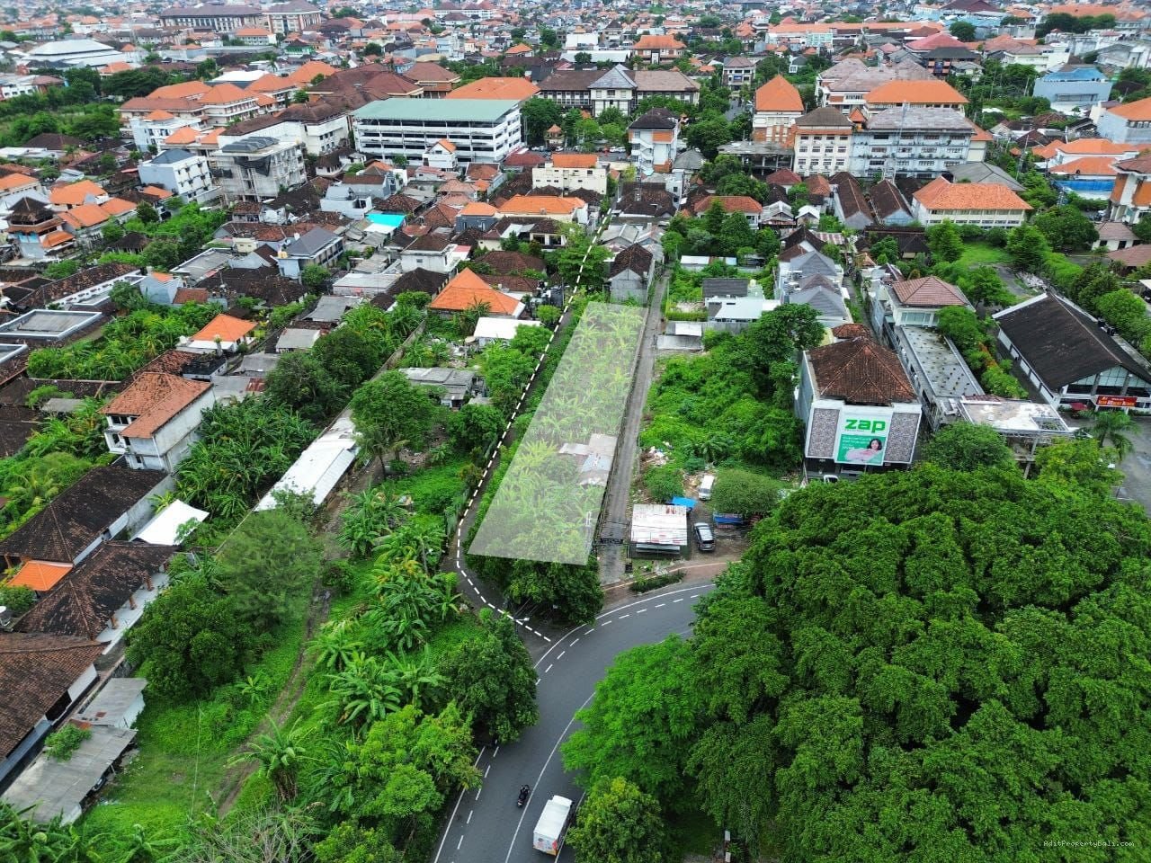 Tanah raya puputan renon