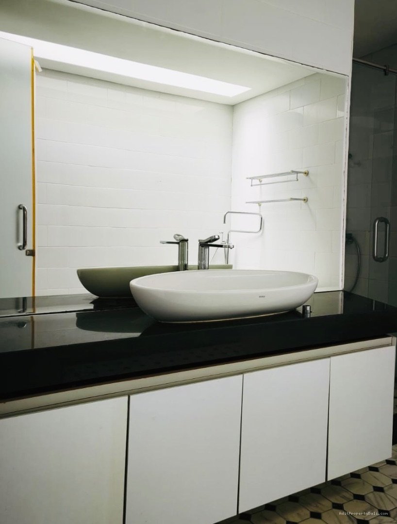 Villa Modern Style Taman Sari Kerobokan Badung