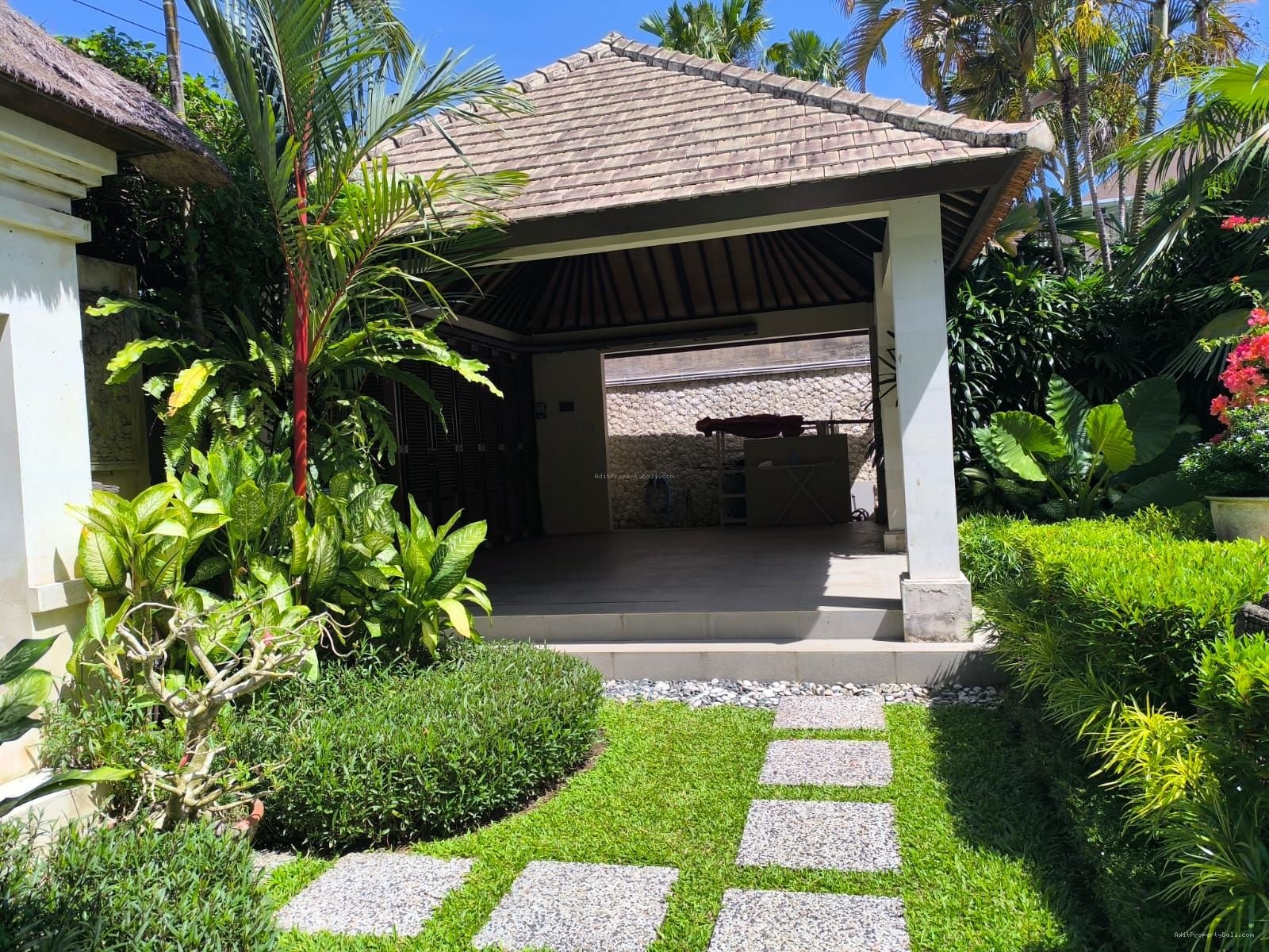 Villa Kencana Jimbaran Kuta Selatan