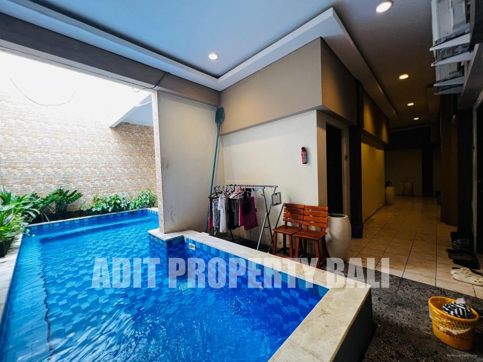 Kost Elit Gelogor Carik Denpasar